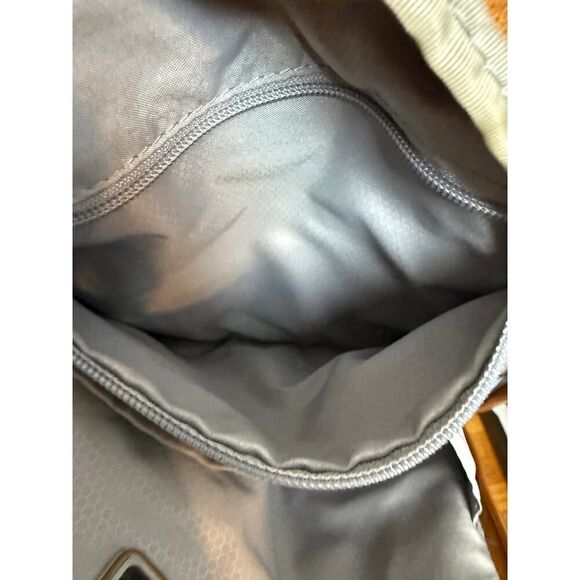 TUMI T-Tech Lightweight Nylon Flap Magnetic Closure Crossbody - Picture 11 of 14